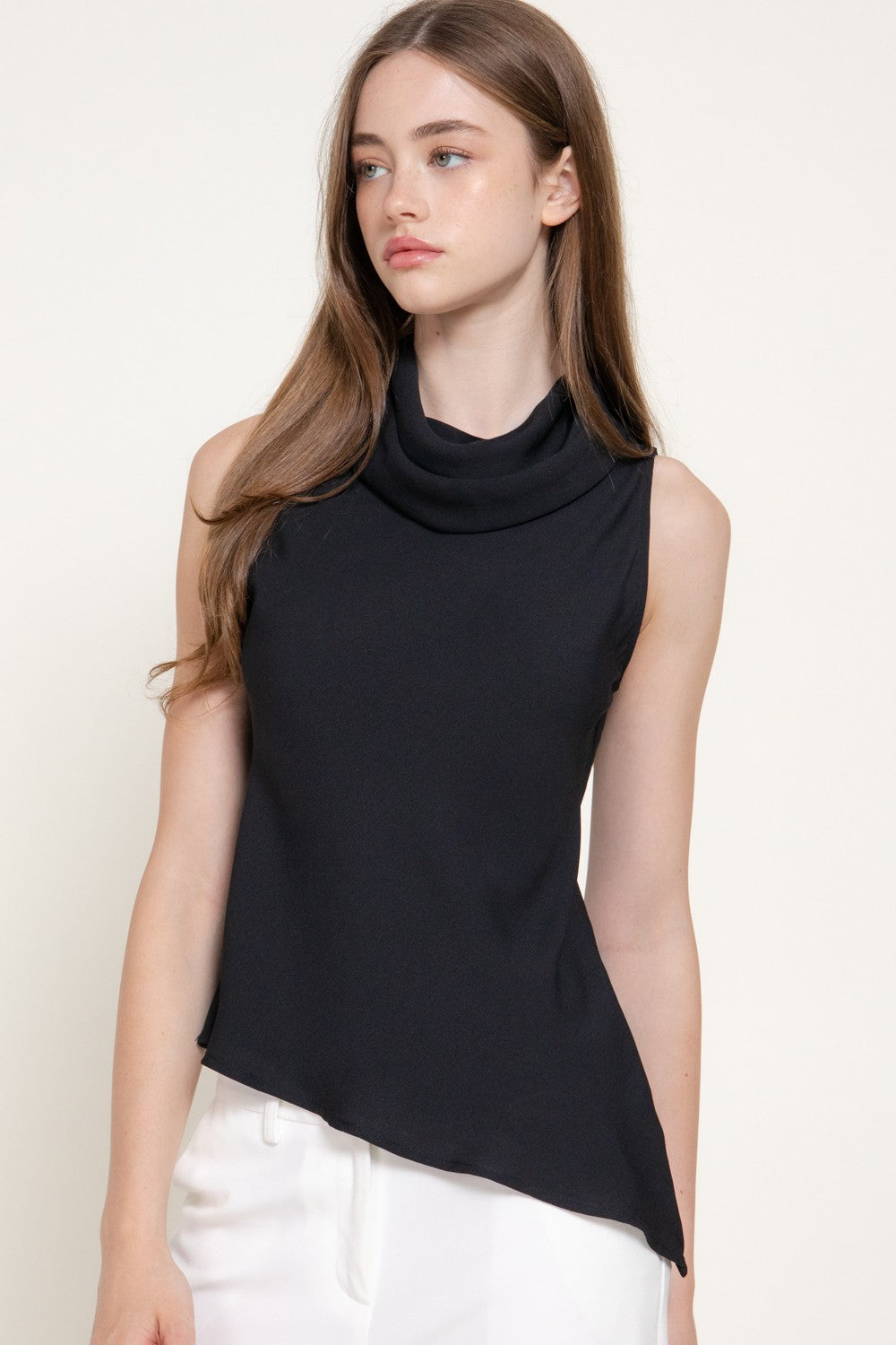 Alex - Black Top Diagonal Cut